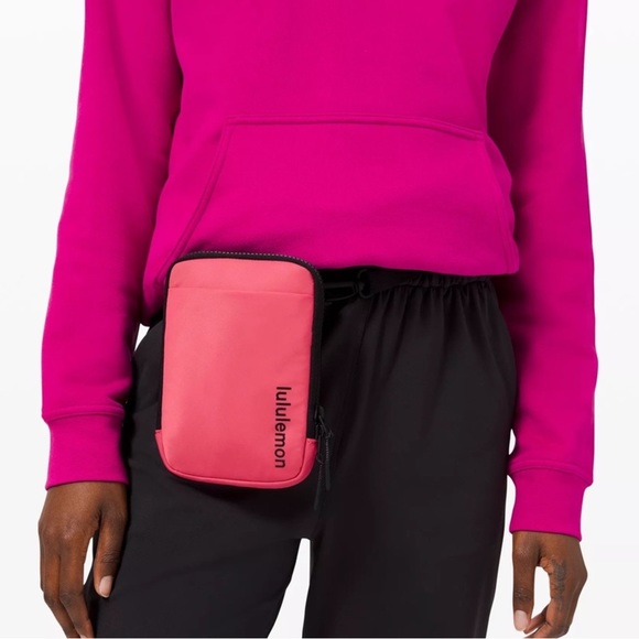 Lululemon Easy Access Crossbody - Picture 2 of 6